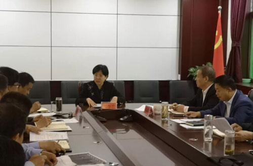 圖為臨清市召開(kāi)銀河路超限站地磅整治專(zhuān)項(xiàng)會(huì)議現(xiàn)場(chǎng)