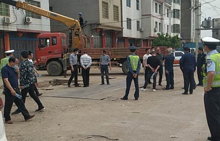 地磅拆除整治工作現(xiàn)場